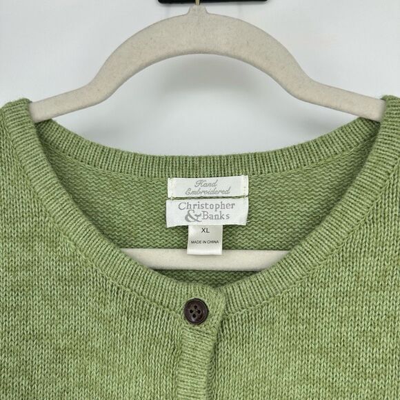 Vintage Green Sweater with Nature Scene - Picture 2 of 12